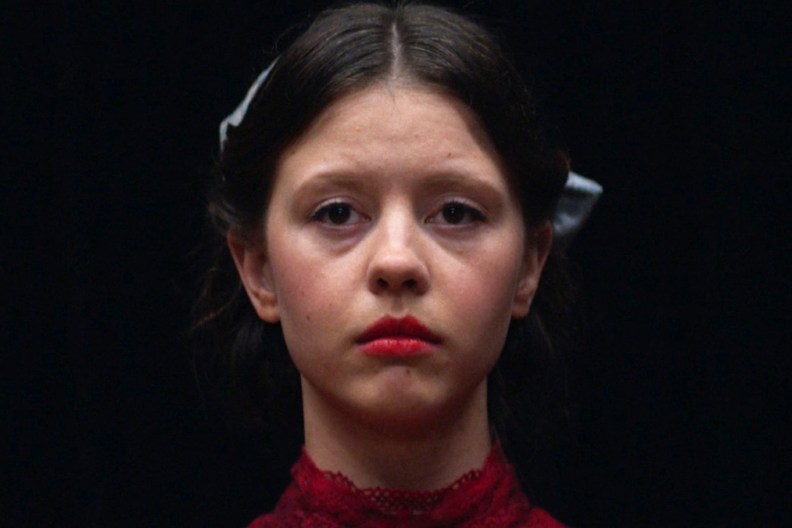 Mia Goth as Pearl in Ti West's Pearl.