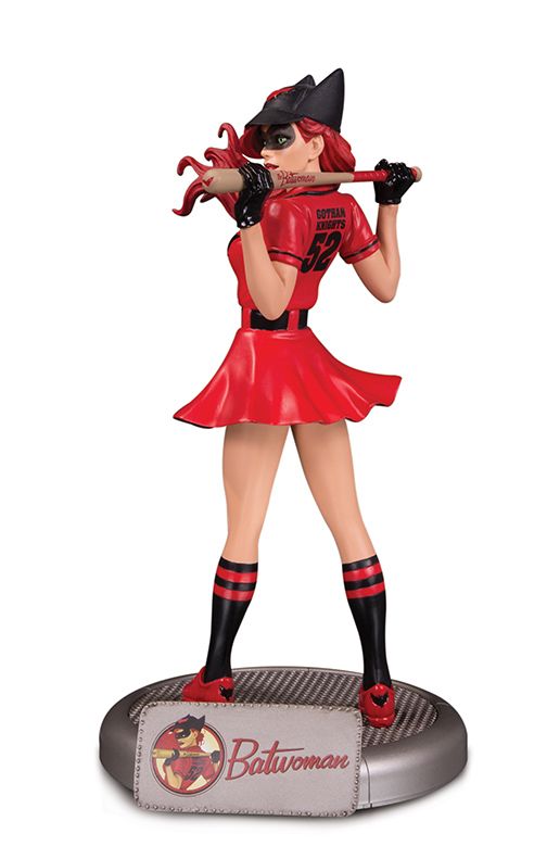 DC BOMBSHELLS: BATWOMAN AWAY UNIFORM VARIANT STATUE