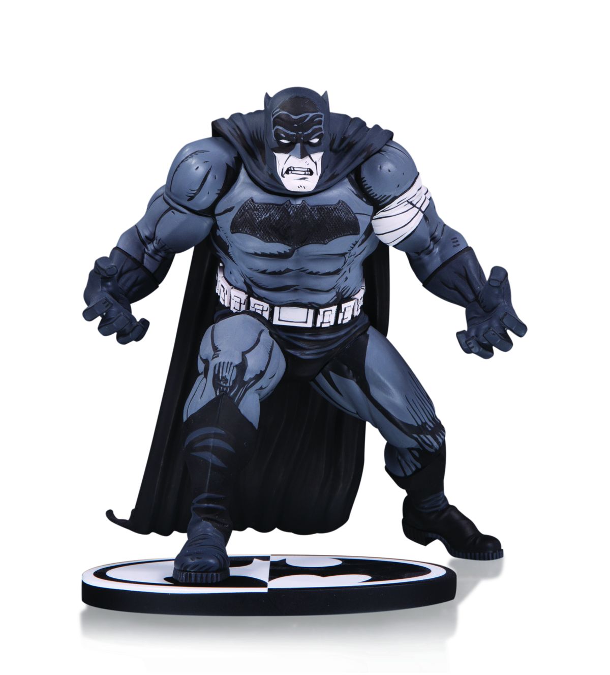 BATMAN BLACK AND WHITE: BATMAN BY KLAUS JANSON STATUE