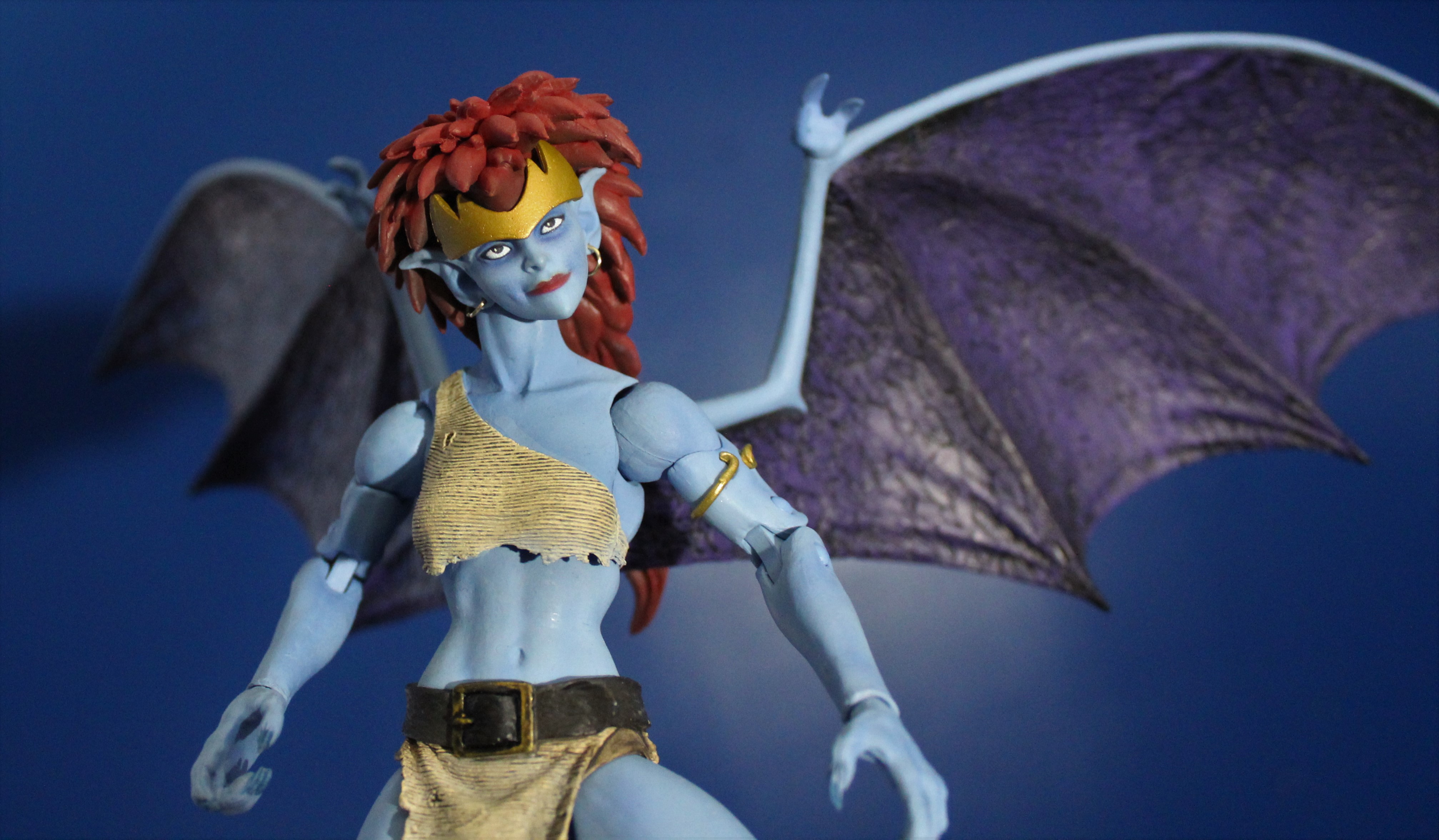 Demona detail