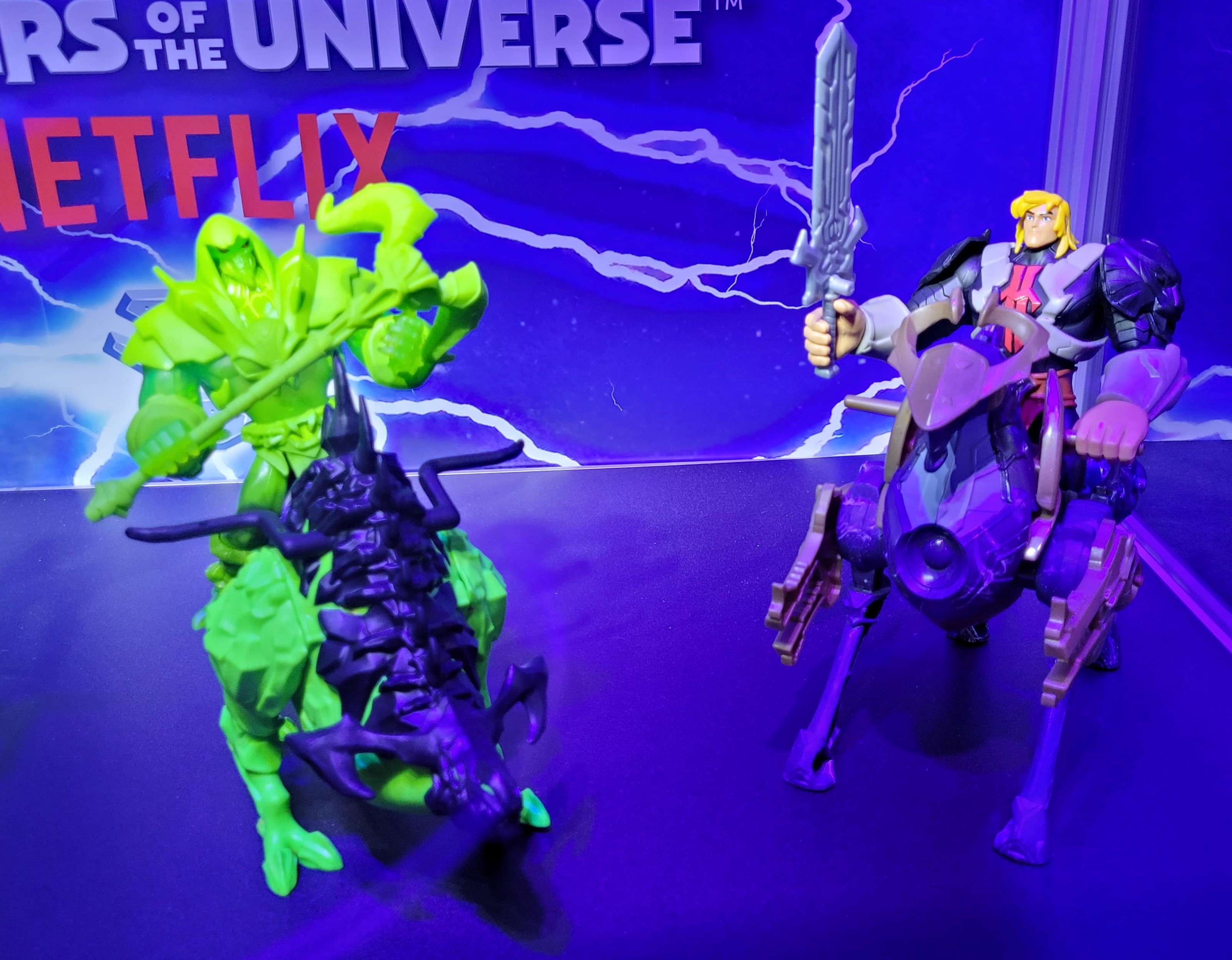 Spirit Sketor and He-Man vehicle riders