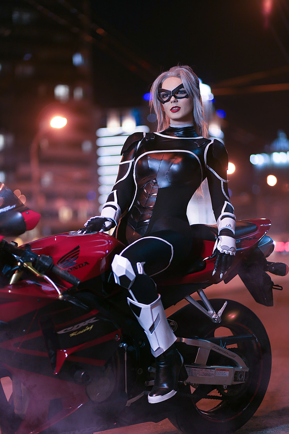 Superhero Hype Cosplay: Black Cat From Marvel's Spider-Man #6