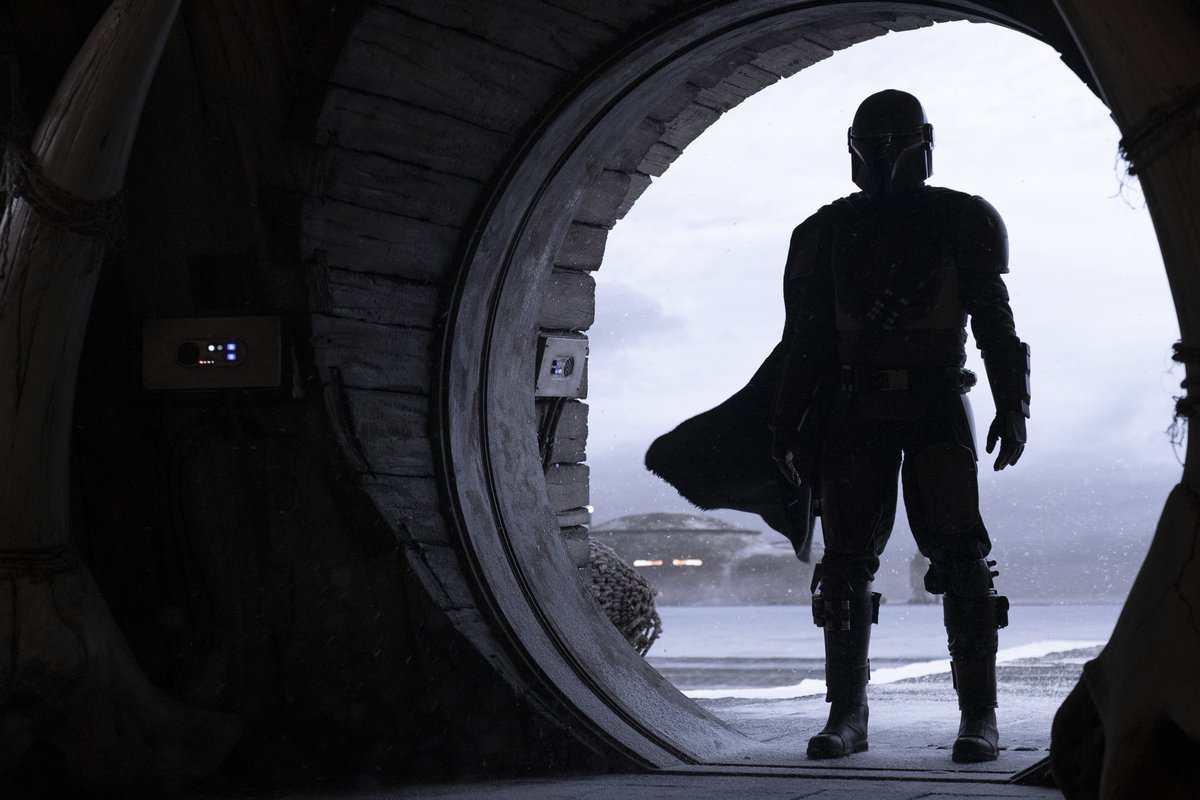 The Mandalorian in Shadows